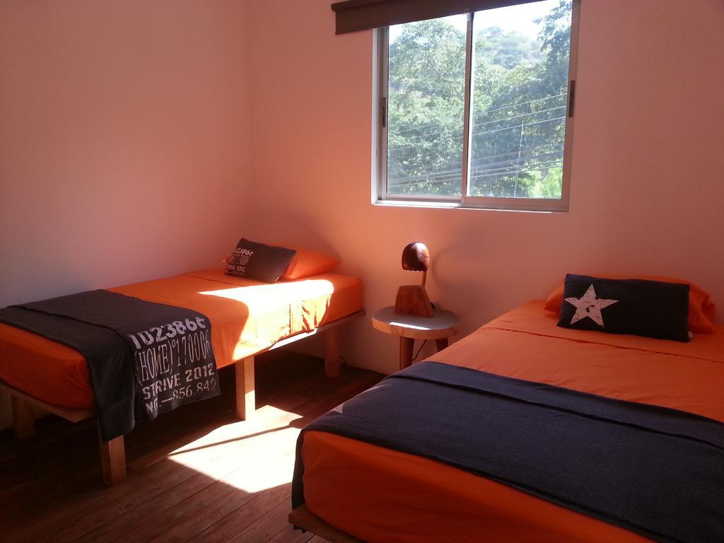 15 Love Bed & Breakfast Tamarindo Oda fotoğraf